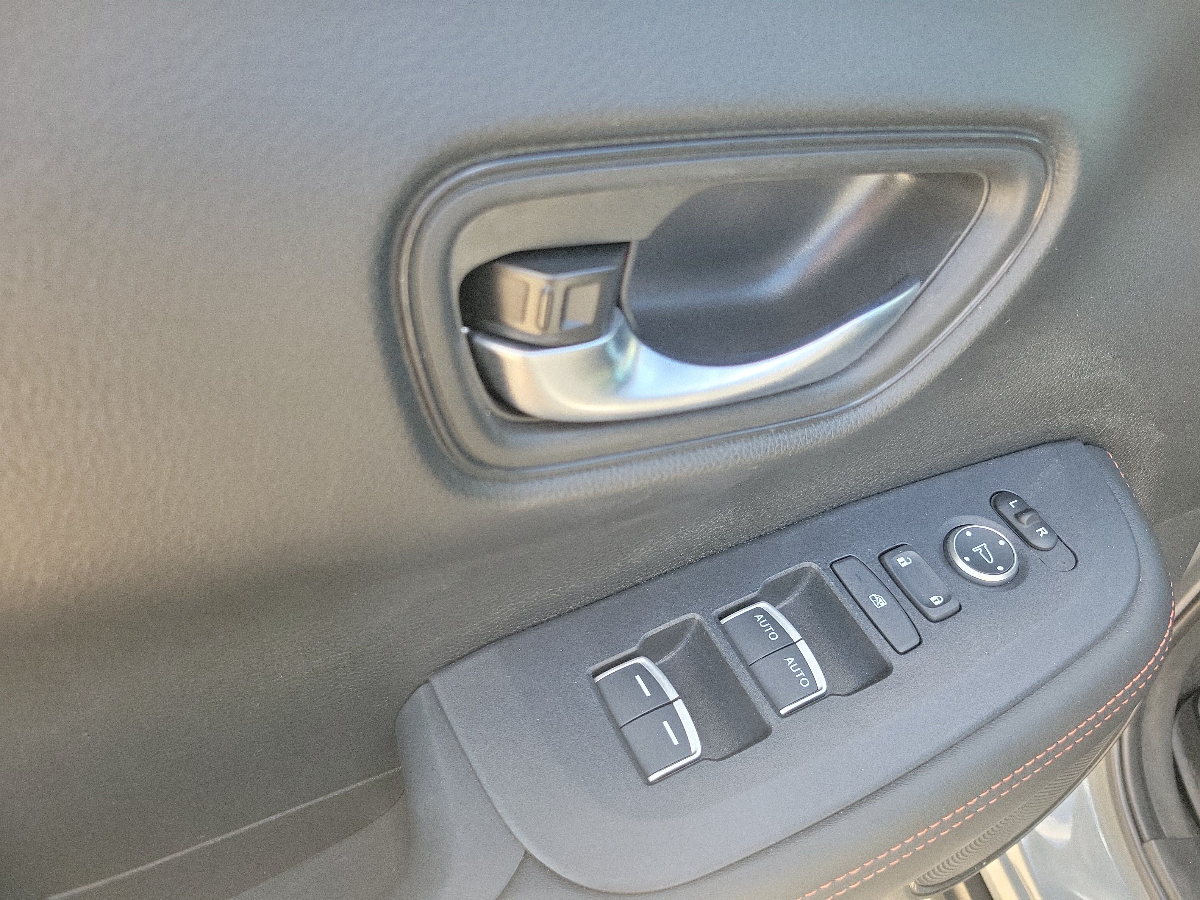 Used 2025 Honda HR-V Sport image 22