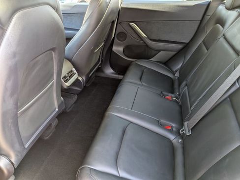 Used 2022 Tesla Model Y Long Range image 20