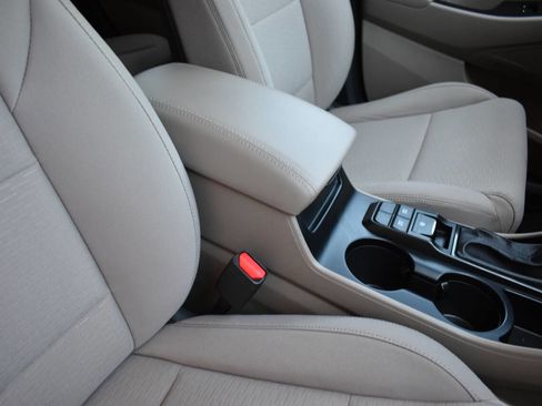 Used 2020 Hyundai Tucson Value FWD image 26