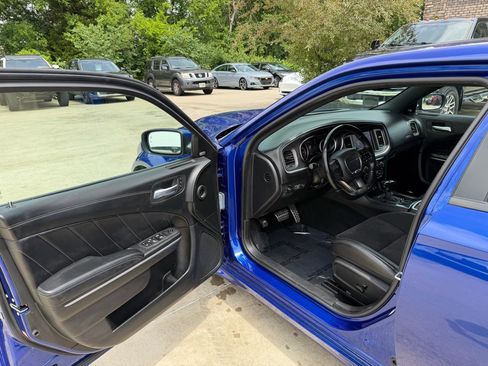 Used 2021 Dodge Charger Scat Pack RWD image 10