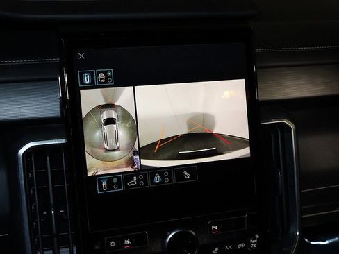 Used 2024 GMC Acadia Elevation image 21