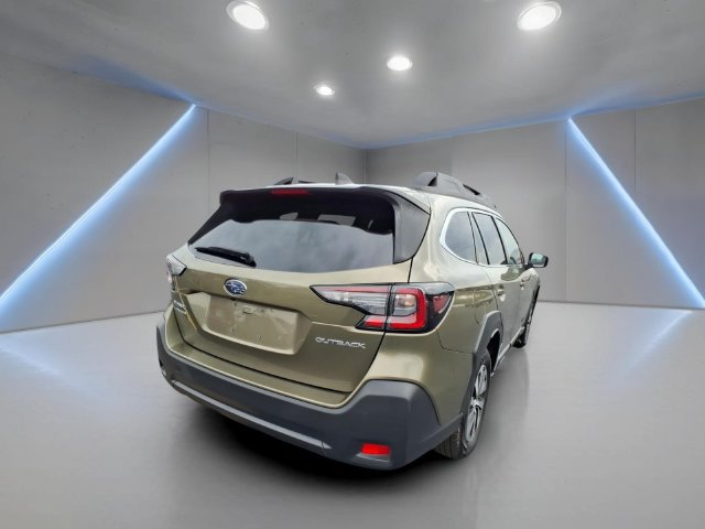 Used 2025 Subaru Outback Premium AWD/4WD image 23