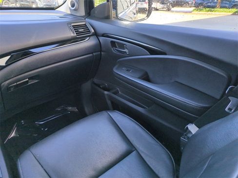 Used 2021 Honda Pilot Touring image 20