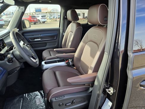 New 2025 Volkswagen ID. Buzz Pro S image 10