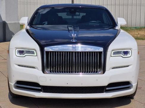Used 2017 Rolls-Royce Wraith RWD image 2