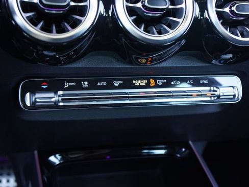 Certified 2022 Mercedes-Benz GLB 35 AMG 4MATIC image 24