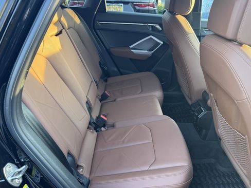 Used 2025 Audi Q3 2.0T Premium w/ Convenience Package image 30