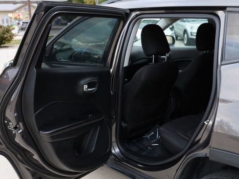 Used 2018 Jeep Compass Sport image 15