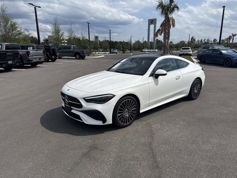 Used 2025 Mercedes-Benz CLE 300 4MATIC Coupe image 7