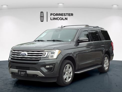Used 2018 Ford Expedition XLT w/ Equipment Group 202A AWD/4WD image 7