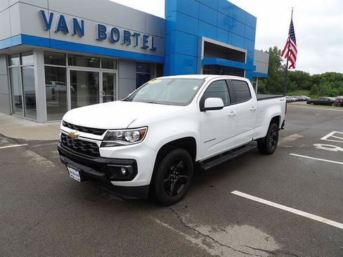 Certified 2022 Chevrolet Colorado LT w/ Luxury Package AWD/4WD image 1