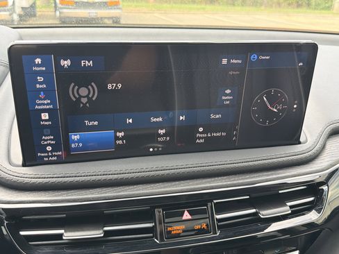 Used 2025 Acura MDX SH-AWD w/ Advance Package image 33