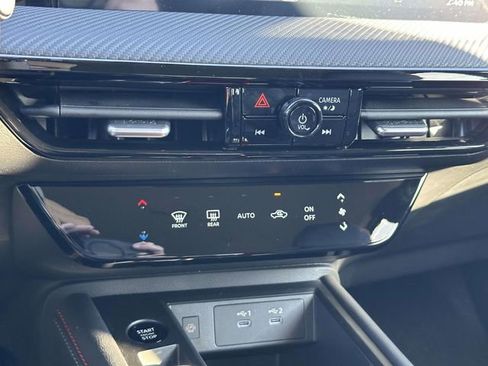 New 2026 Nissan Kicks SR image 21