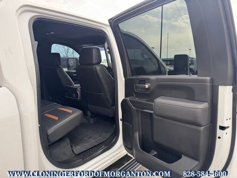 Used 2021 GMC Sierra 2500 AT4 w/ AT4 Premium Plus Package image 18