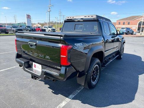 Certified 2024 Toyota Tacoma TRD Off-Road w/ TRD Off Road Upgrade Package AWD/4WD image 8