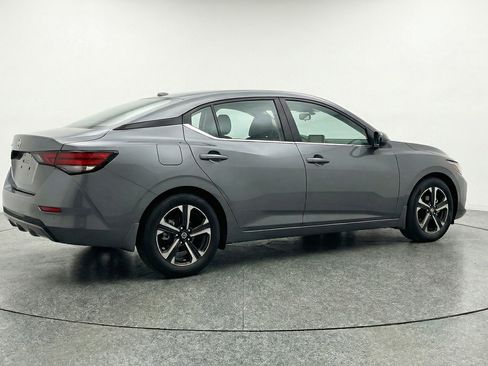 Used 2025 Nissan Sentra SV image 9
