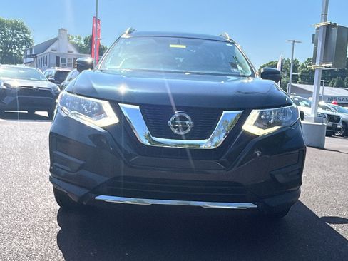 Used 2018 Nissan Rogue SV AWD/4WD image 2