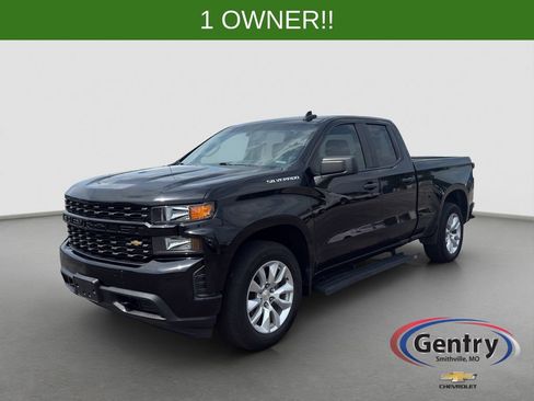 Used 2020 Chevrolet Silverado 1500 Custom w/ Custom Value Package RWD image 1