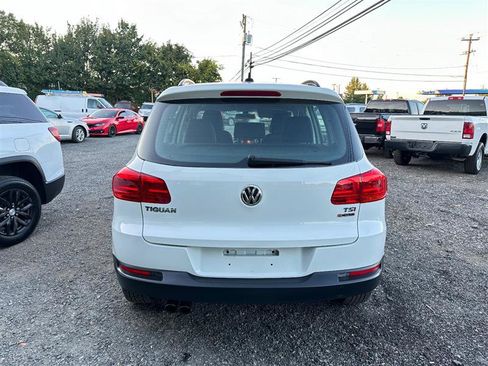 Used 2017 Volkswagen Tiguan S AWD/4WD image 5