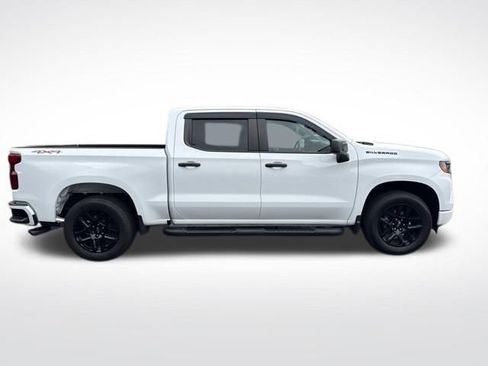 Used 2024 Chevrolet Silverado 1500 Custom w/ Rally Edition AWD/4WD image 7