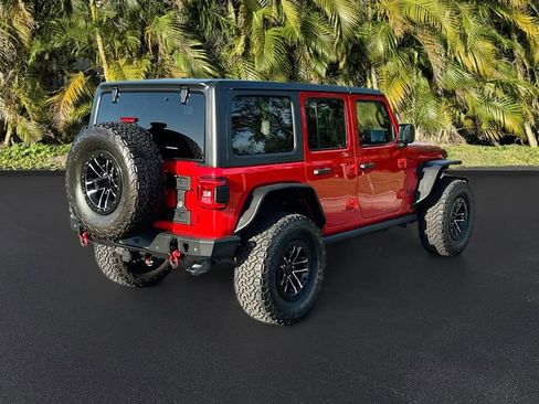Used 2024 Jeep Wrangler Unlimited Rubicon w/ XTREMEE 35" Tire Package image 5