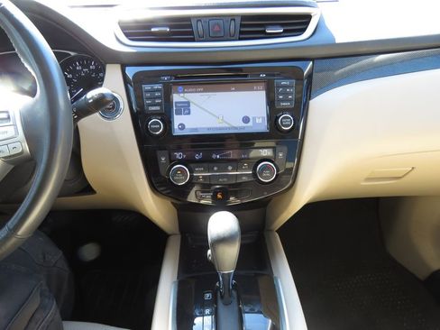 Used 2016 Nissan Rogue SL w/ SL Premium Package AWD/4WD image 27