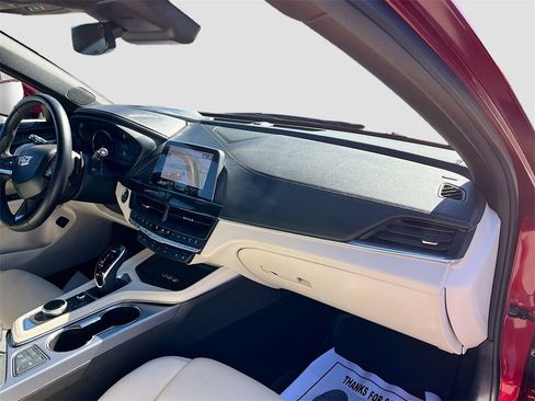 Used 2025 Cadillac CT4 Premium Luxury image 30