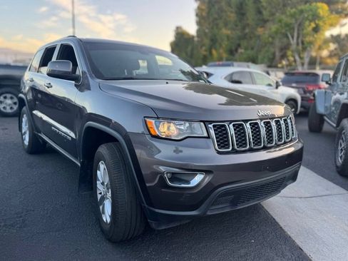 Used 2021 Jeep Grand Cherokee Laredo RWD image 8