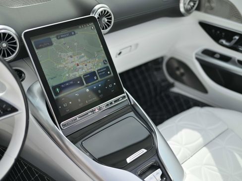 Used 2026 Mercedes-Benz Maybach SL 680 image 16