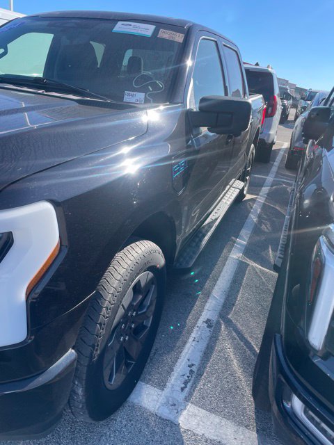 Certified 2024 Ford F150 Lightning Flash AWD/4WD image 3
