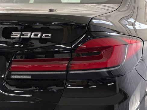 Used 2023 BMW 530e w/ Convenience Package image 12