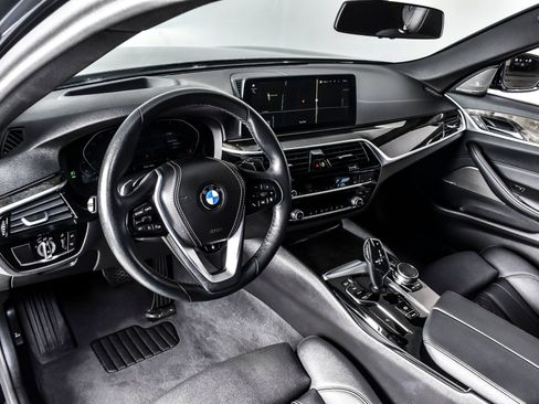 Used 2023 BMW 530i xDrive w/ Premium Package AWD/4WD image 17