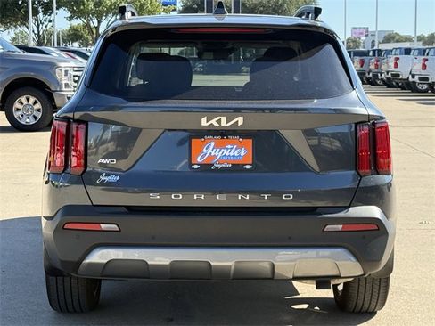 Used 2022 Kia Sorento SX Prestige w/ Rust Color Package image 5