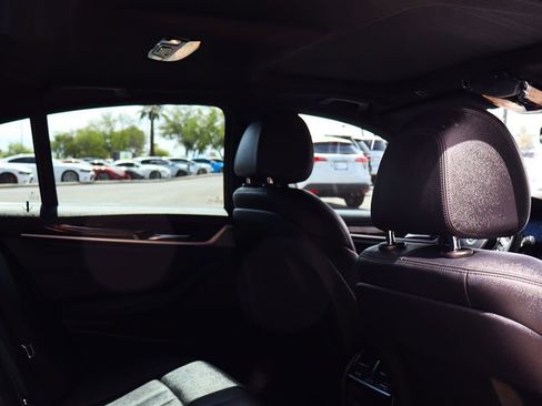 Used 2020 BMW 530i w/ Convenience Package RWD image 30