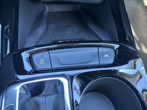 New 2026 Chevrolet Trax LT w/ Sunroof Package image 19