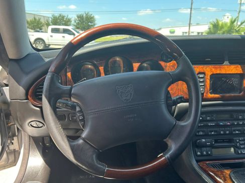 Used 2018 RAM 3500 Tradesman w/ Chrome Appearance Group AWD/4WD image 15