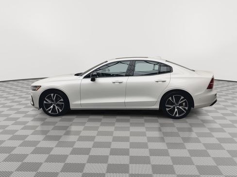 Used 2024 Volvo S60 B5 Plus image 36