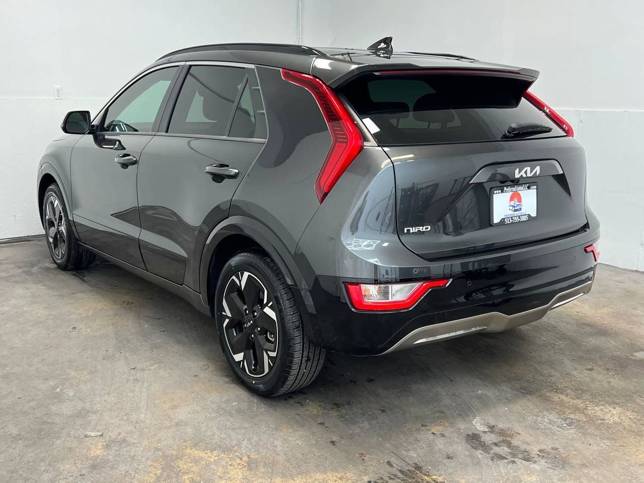 Used 2023 Kia Niro Wind FWD image 2