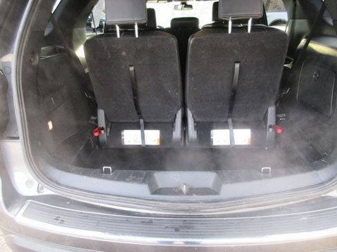 Used 2018 Ford Explorer XLT w/ Equipment Group 202A image 24