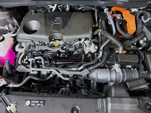Certified 2024 Toyota Sienna XLE w/ XLE Plus Package AWD/4WD image 39