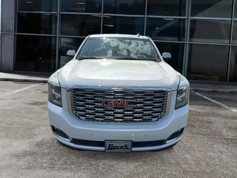 Used 2019 GMC Yukon Denali w/ Denali Ultimate Package image 2