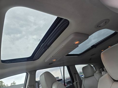 Used 2012 Buick Enclave Premium w/ LPO, Cargo Convenience Pkg image 12