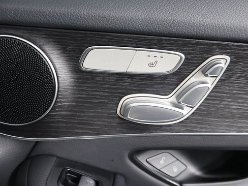 Used 2022 Mercedes-Benz GLC 300 4MATIC w/ Premium Package Lite image 35