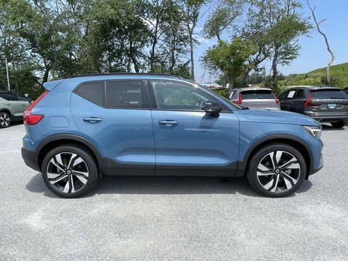 Used 2025 Volvo XC40 B5 Ultra w/ Protection Package Premier AWD/4WD image 29