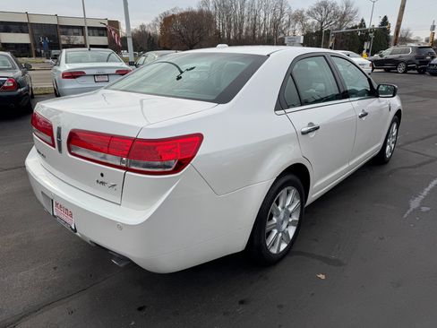 Used 2011 Lincoln MKZ image 11