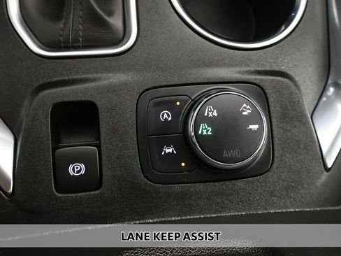 Used 2024 Chevrolet Traverse High Country w/ LPO, Cargo Package AWD/4WD image 8