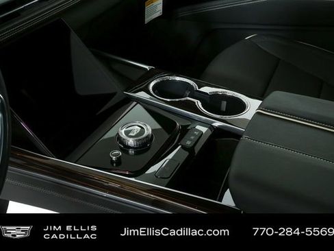 Certified 2026 Cadillac Escalade Luxury image 18