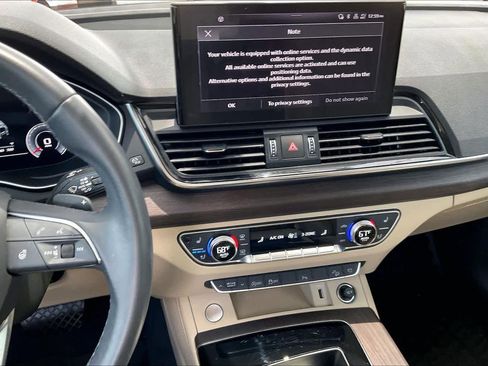 Used 2021 Audi Q5 2.0T Premium Plus w/ Premium Plus Package AWD/4WD image 7