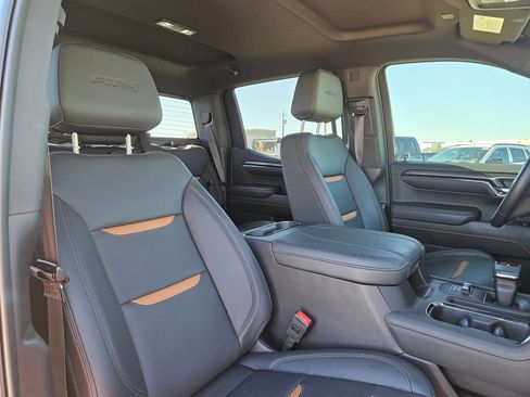 Used 2024 GMC Sierra 1500 AT4 w/ Technology Package image 30