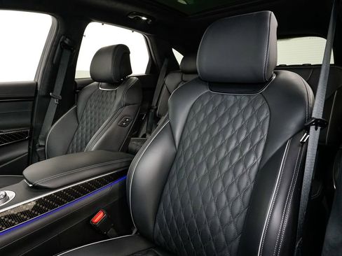 Used 2025 Genesis GV70 3.5T Sport w/ Sport Prestige Package image 10